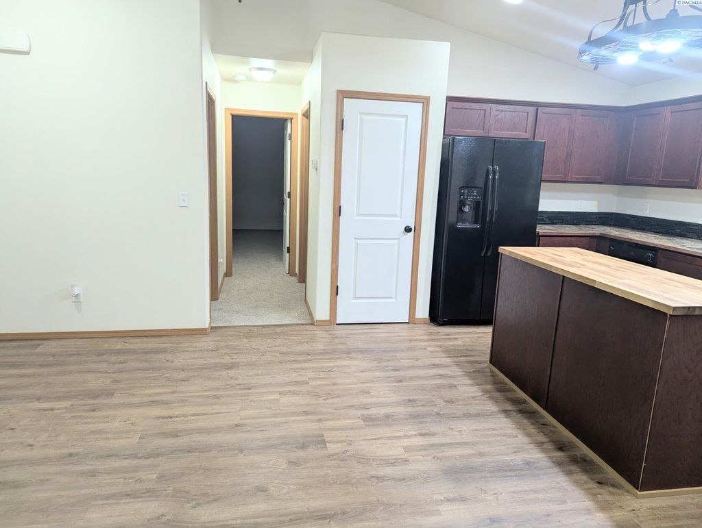 Photo of 3722 Milagro Drive, Pasco, WA 99301 (MLS # 288783)