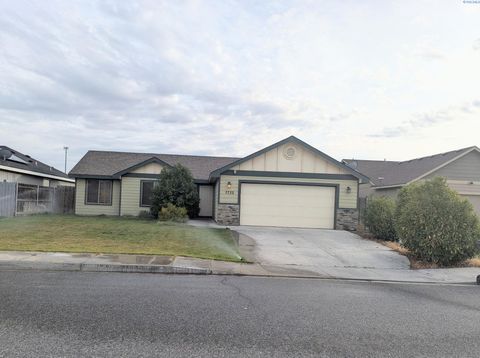 Photo of 3722 Milagro Drive, Pasco, WA 99301 (MLS # 288783)