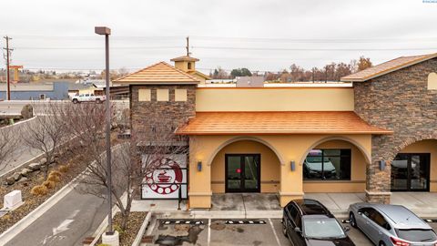 Photo of 1215 Aaron Dr, Richland, WA 99352 (MLS # 289331)