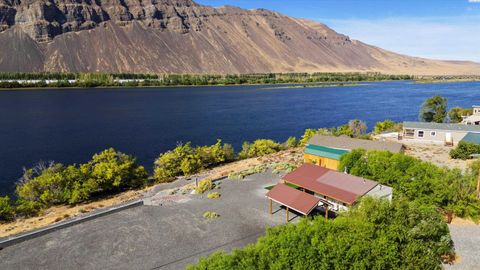 Photo of 18228 SW Shore Avenue, Beverly, WA 99321 (MLS # 291551)