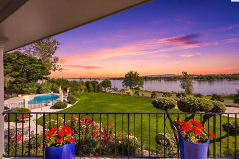 Photo of 4114 Riverhaven St, Pasco, WA 99301 (MLS # 293239)