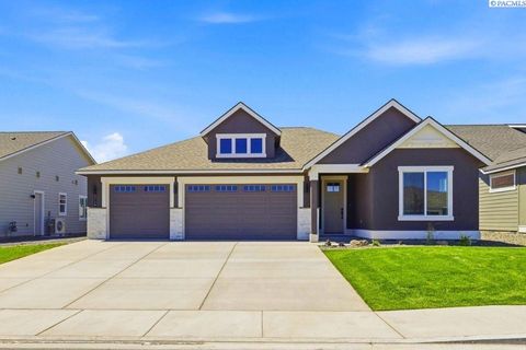 Photo of 5716 Flathead Ave, Pasco, WA 99301 (MLS # 290845)