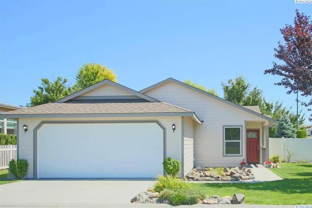 Photo of 1580 Brittlebush Ln, Richland, WA 99353 (MLS # 287952)