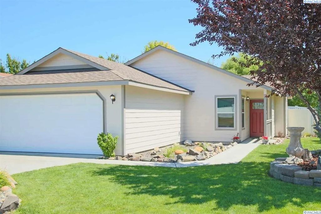 Photo of 1580 Brittlebush Ln, Richland, WA 99353 (MLS # 287952)
