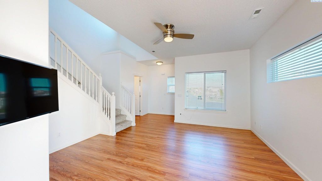 Photo of 1300 SW Lehman Ct, Pullman, WA 99163 (MLS # 292469)