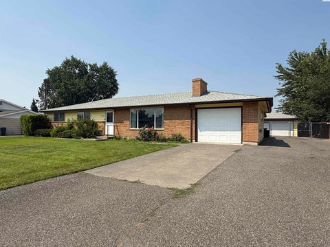 Photo of 3903 W Nixon St, Pasco, WA 99301 (MLS # 295119)