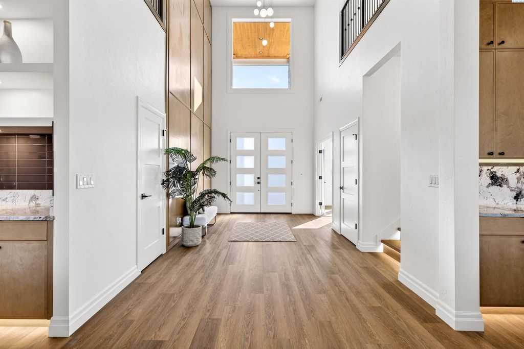 Photo of 2875 Savanna Ave, Richland, WA 99352 (MLS # 291479)