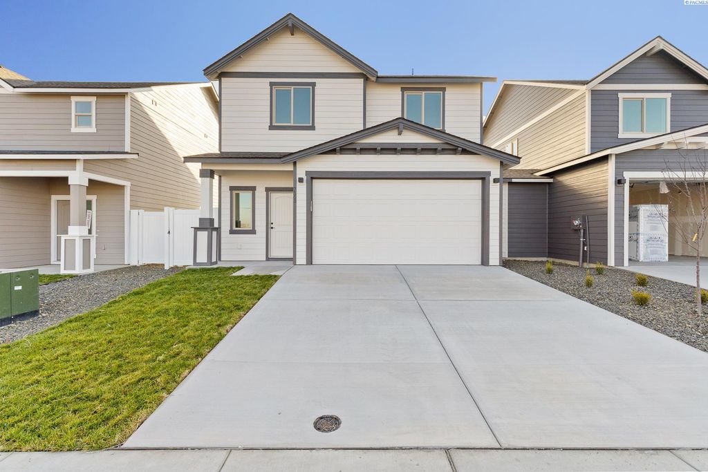 Photo of 7563 Grapevine Ct, West Richland, WA 99353 (MLS # 288901)
