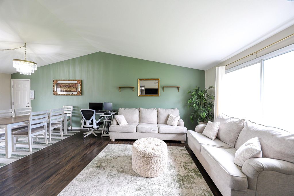 Photo of 4728 Forsythia St, West Richland, WA 99353 (MLS # 291465)