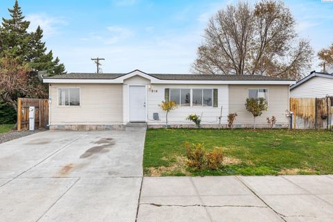 Photo of 914 S 4th Ave, Pasco, WA 99301 (MLS # 289152)