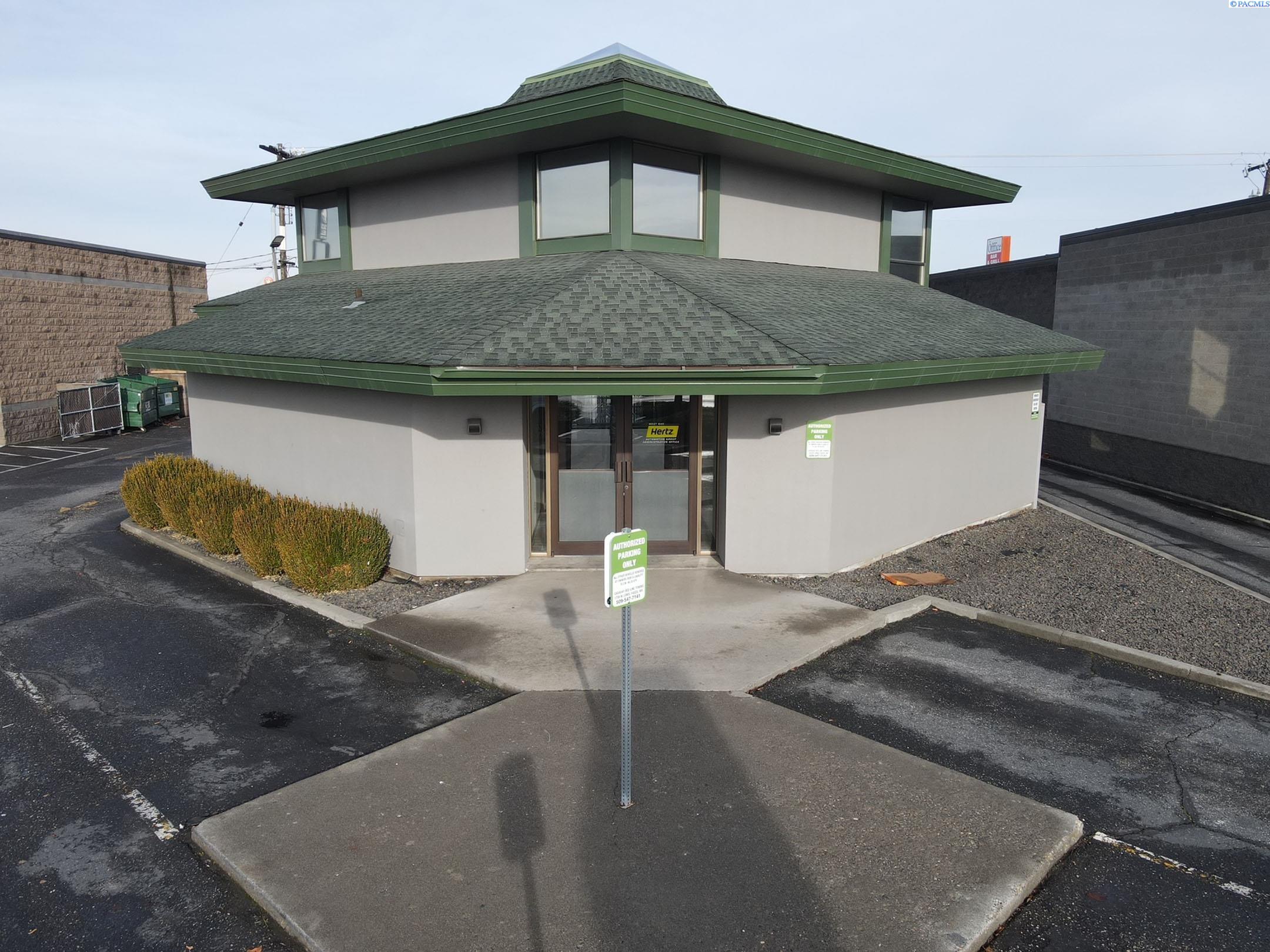 Photo 1 of 20 — 2626 W Kennewick Ave, Kennewick, WA 99336