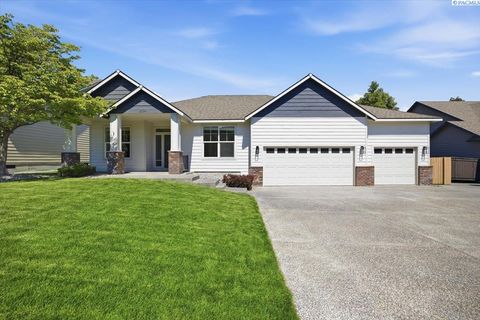 Photo of 2794 Sawgrass Lp Loop, Richland, WA 99354 (MLS # 292901)