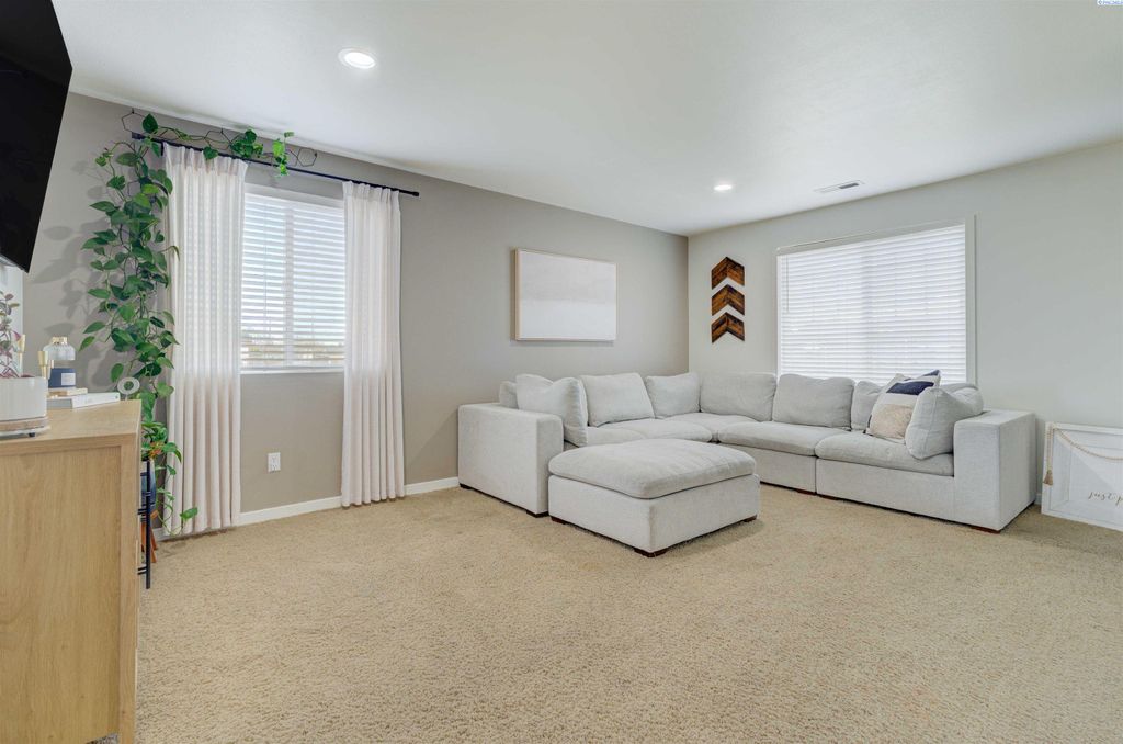 Photo of 4516 Saguaro Dr, Pasco, WA 99301 (MLS # 291018)