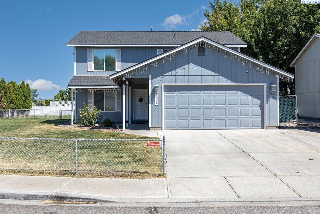 Photo of 6707 Ruth Dr, Pasco, WA 99301 (MLS # 289080)