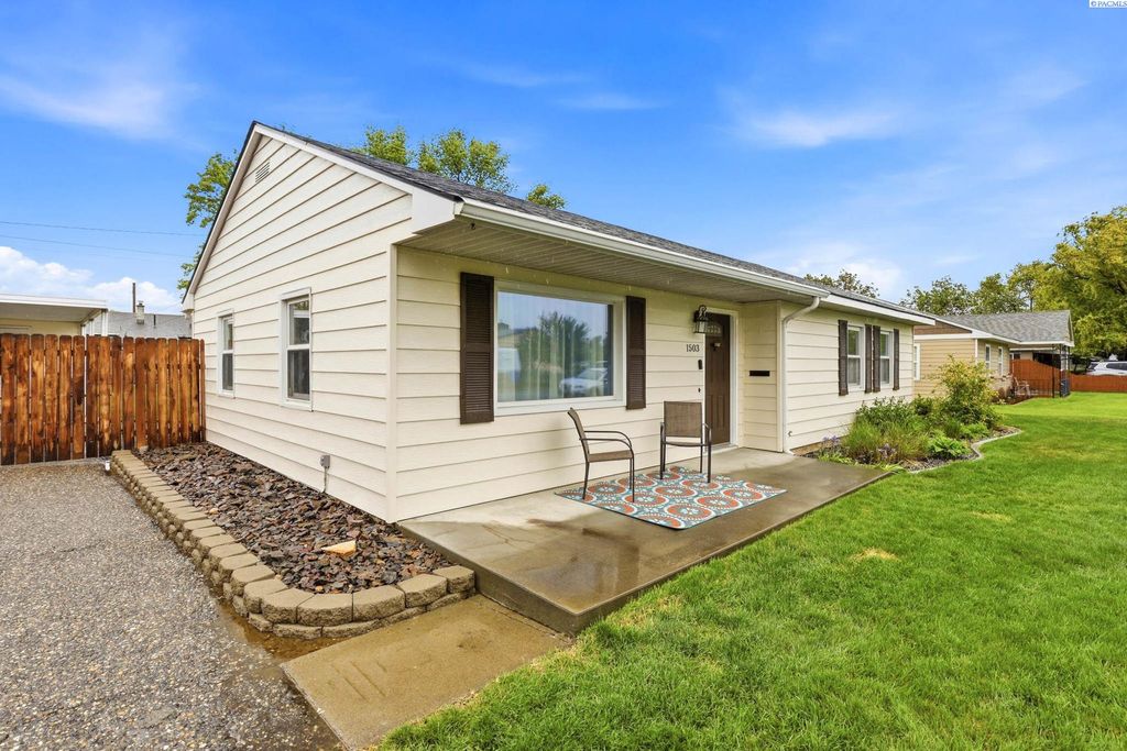 Photo of 1503 Potter Ave, Richland, WA 99354 (MLS # 292386)