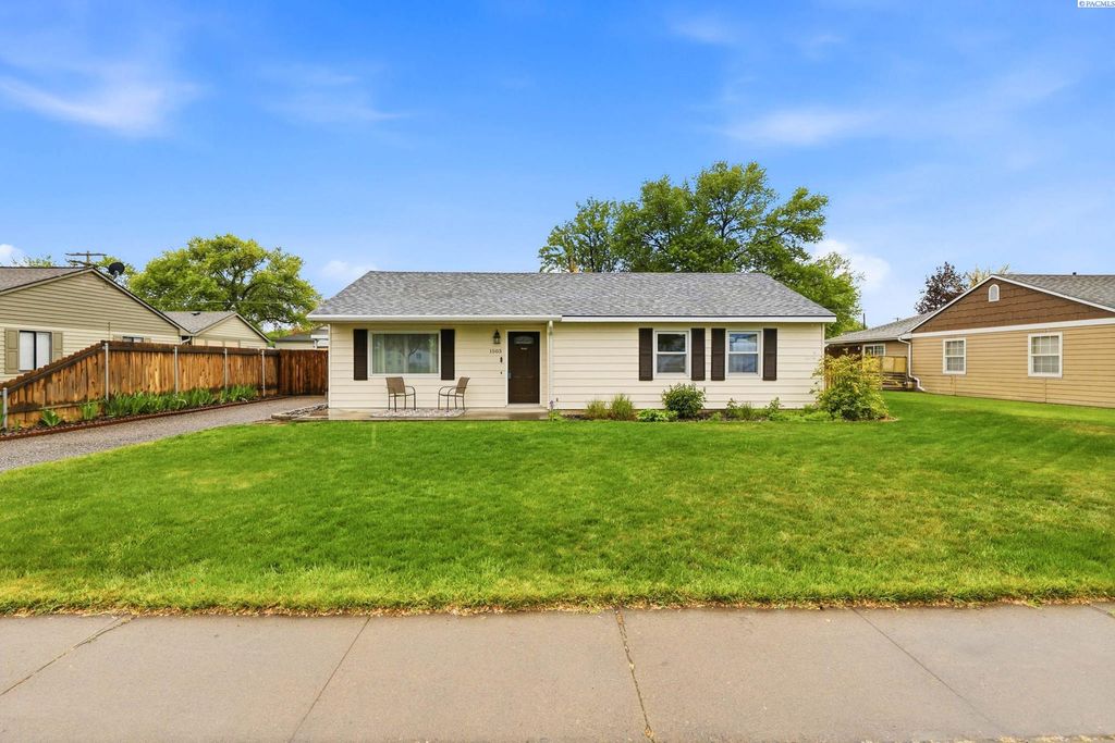 Photo of 1503 Potter Ave, Richland, WA 99354 (MLS # 292386)