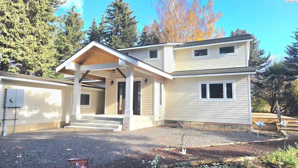Photo of 6302 Sand Rd, Pullman, WA 99163 (MLS # 284466)