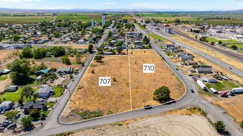 Photo of 707 Fern St, Mabton, WA 98935 (MLS # 293732)
