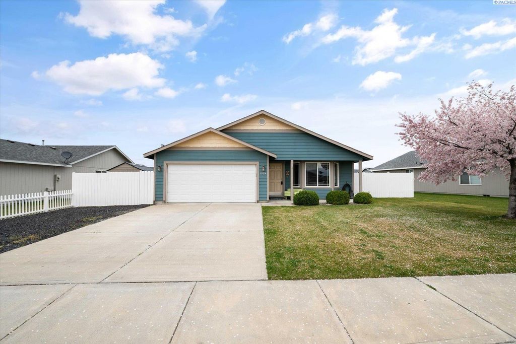 Photo of 4539 Muris Lane, Pasco, WA 99301 (MLS # 291545)