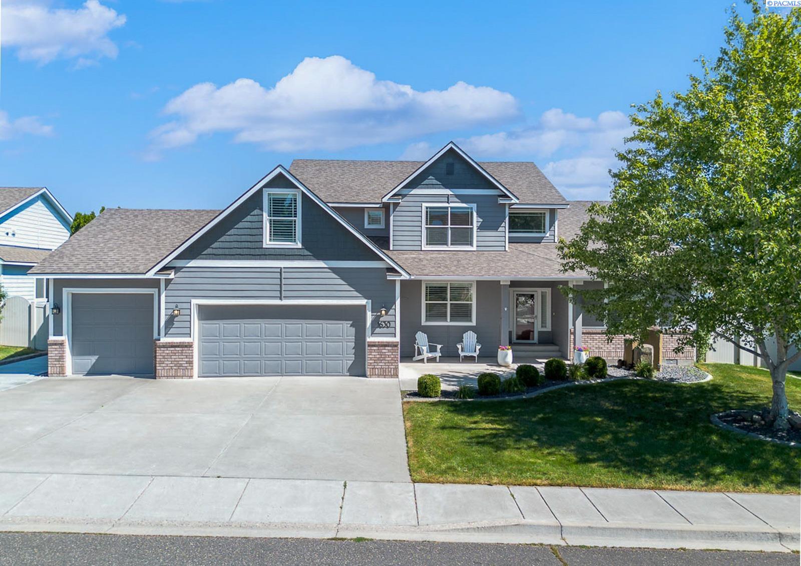 Photo 1 of 43 — 1630 Manchester Street, Richland, WA 99352