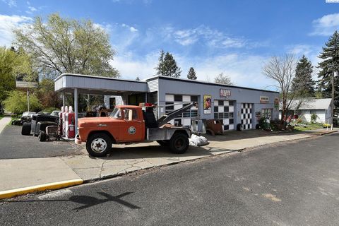 Photo of 704 S Whitman Avenue, Rosalia, WA 99170 (MLS # 292481)