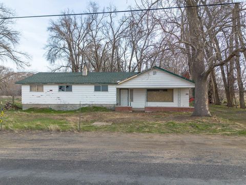 Photo of 29005 S Carlson Road, Kennewick, WA 99337 (MLS # 290149)