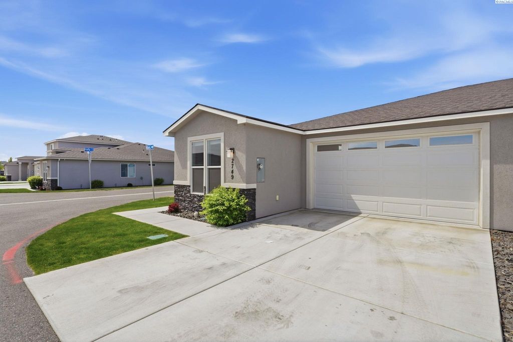 Photo of 2749 Westhaven Court, West Richland, WA 99353 (MLS # 292417)