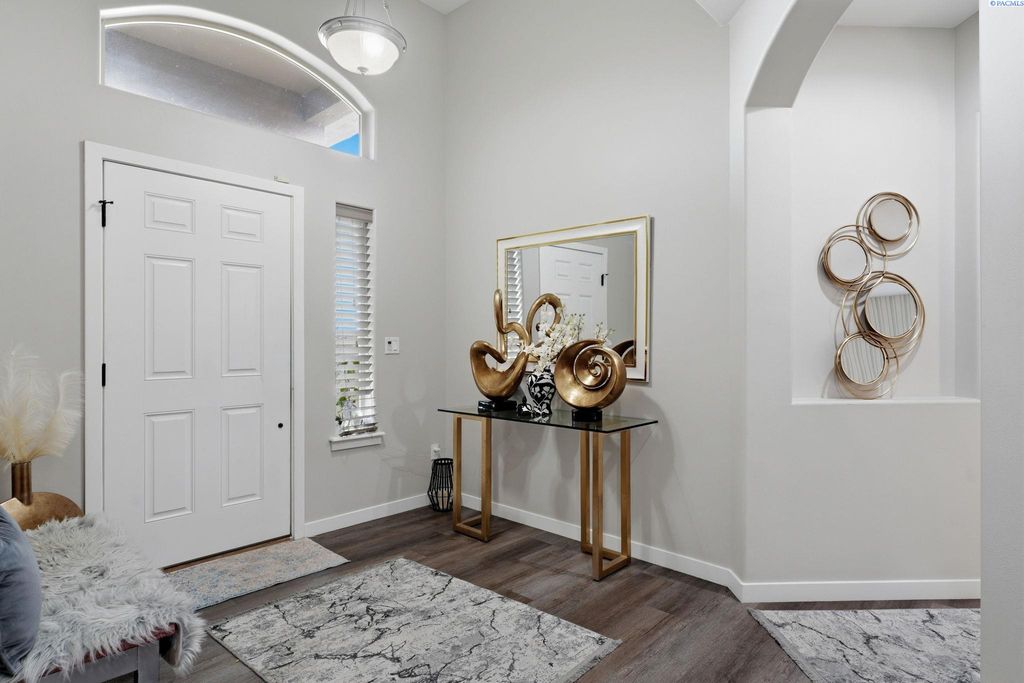 Photo of 497 Charbonnueau Dr, Richland, WA 99352 (MLS # 291464)