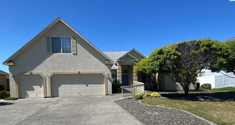 Photo of 2665 Maidstone St, Richland, WA 99354 (MLS # 290013)
