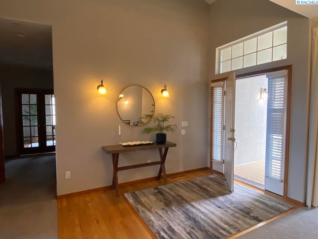 Photo of 2665 Maidstone St, Richland, WA 99354 (MLS # 290013)