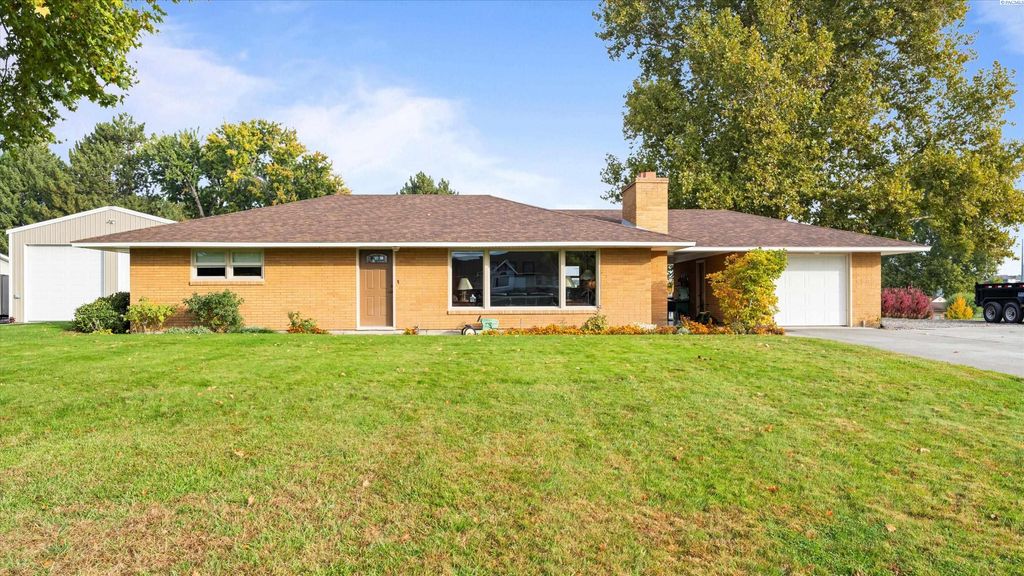 Photo of 7715 W Dradie St, Pasco, WA 99301 (MLS # 289424)