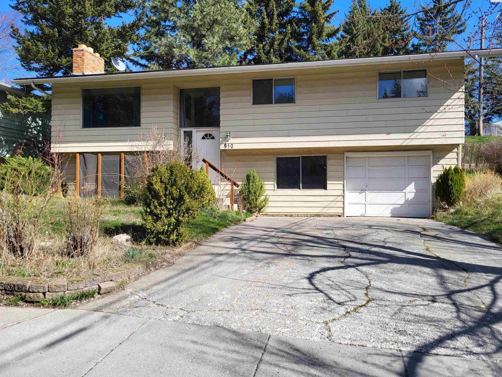 Photo of 910 SW Cityview St, Pullman, WA 99163 (MLS # 291075)