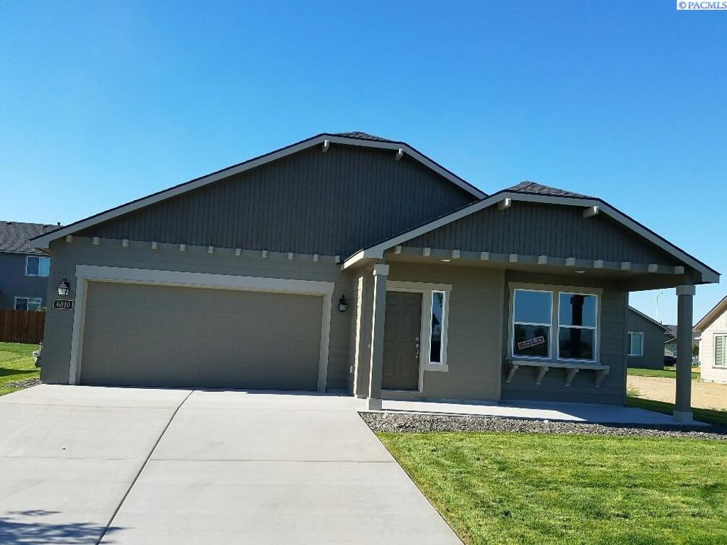 Photo of 6810 Yellowstone Drive, Pasco, WA 99301 (MLS # 292070)