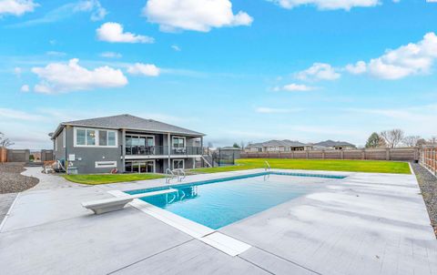 Photo of 5221 W Richardson Road, Pasco, WA 99301 (MLS # 293677)
