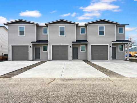 Photo of 1415 SE Carolina, Richland, WA 99352 (MLS # 288815)