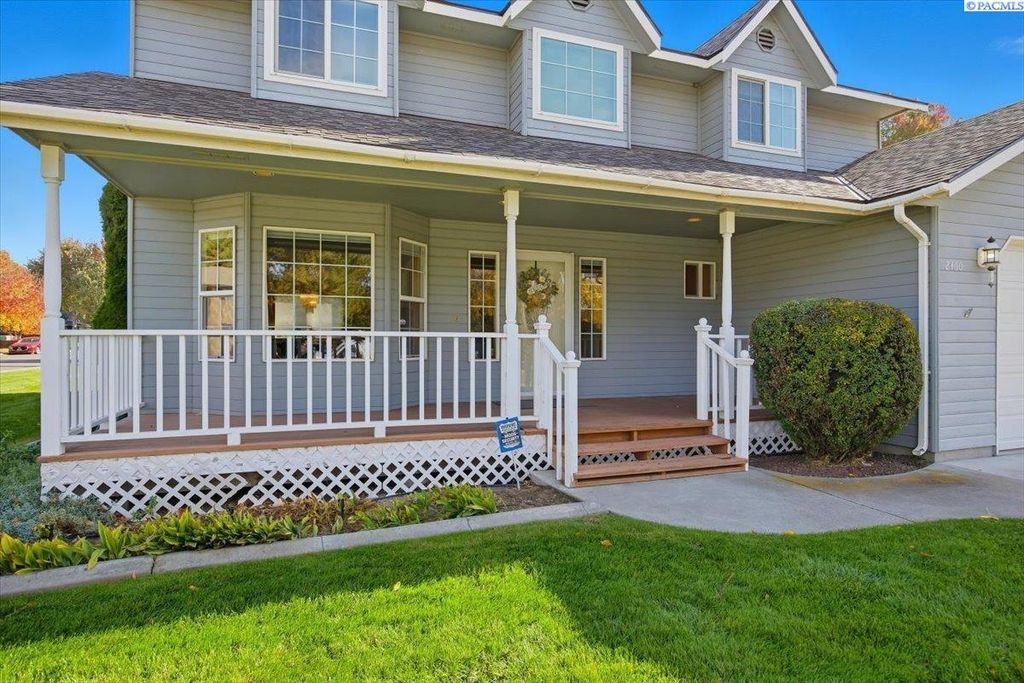 Photo of 2460 Westmoreland Dr, Richland, WA 99354 (MLS # 288461)