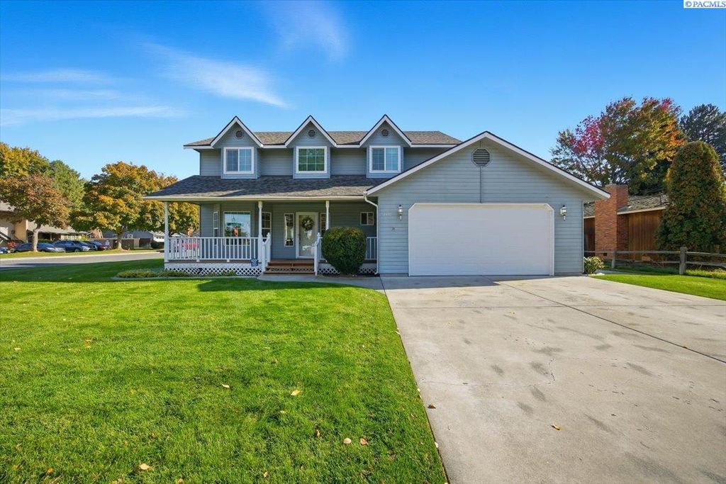 Photo of 2460 Westmoreland Dr, Richland, WA 99354 (MLS # 288461)