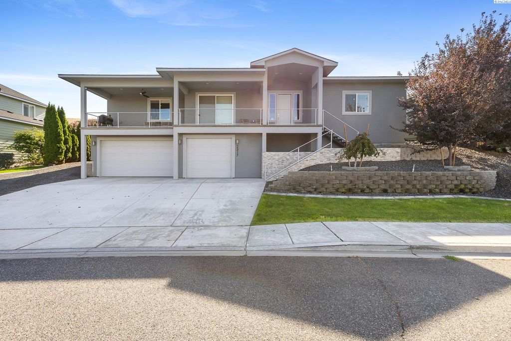 Photo of 2317 W 50th Ave, Kennewick, WA 99337 (MLS # 290663)