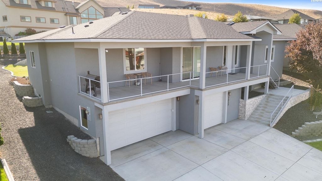 Photo of 2317 W 50th Ave, Kennewick, WA 99337 (MLS # 290663)