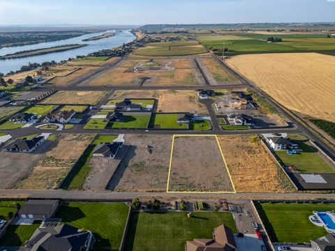 Photo of 11714 Cordon Crest Court, Pasco, WA 99301 (MLS # 286322)