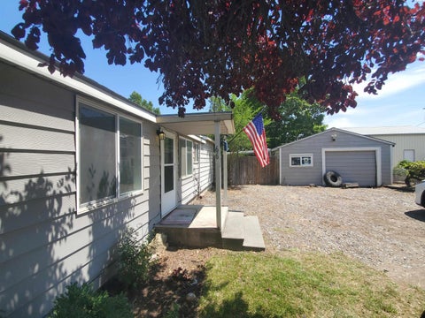 Photo of 966 N 59th AVE, West Richland, WA 99353 (MLS # 294572)