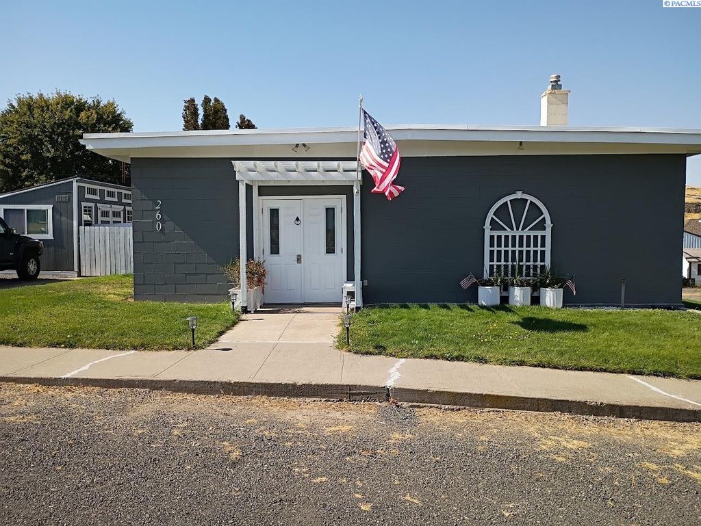 Photo of 260 S Church St, Washtucna, WA 99371 (MLS # 287940)