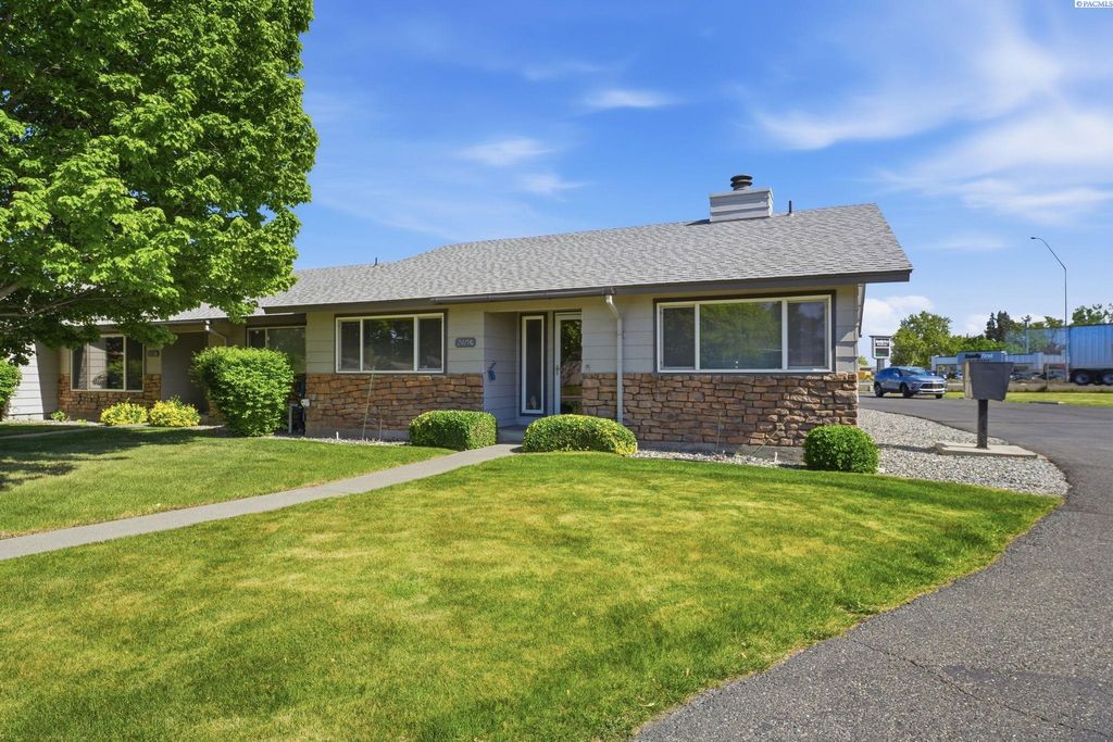 Photo of 2415 W Grand Rhonde Avenue #C, Kennewick, WA 99336 (MLS # 292517)
