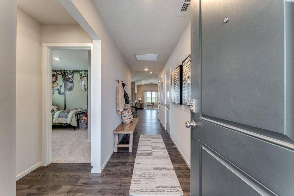 Photo of 6014 Road 115, Pasco, WA 99301 (MLS # 288992)