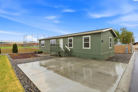 Photo of 3517 N Road 84 Unit 110c, Pasco, WA 99301 (MLS # 292280)
