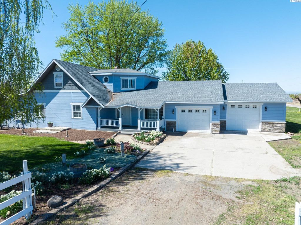 Photo of 230 Krough Road, Prosser, WA 99350 (MLS # 290553)