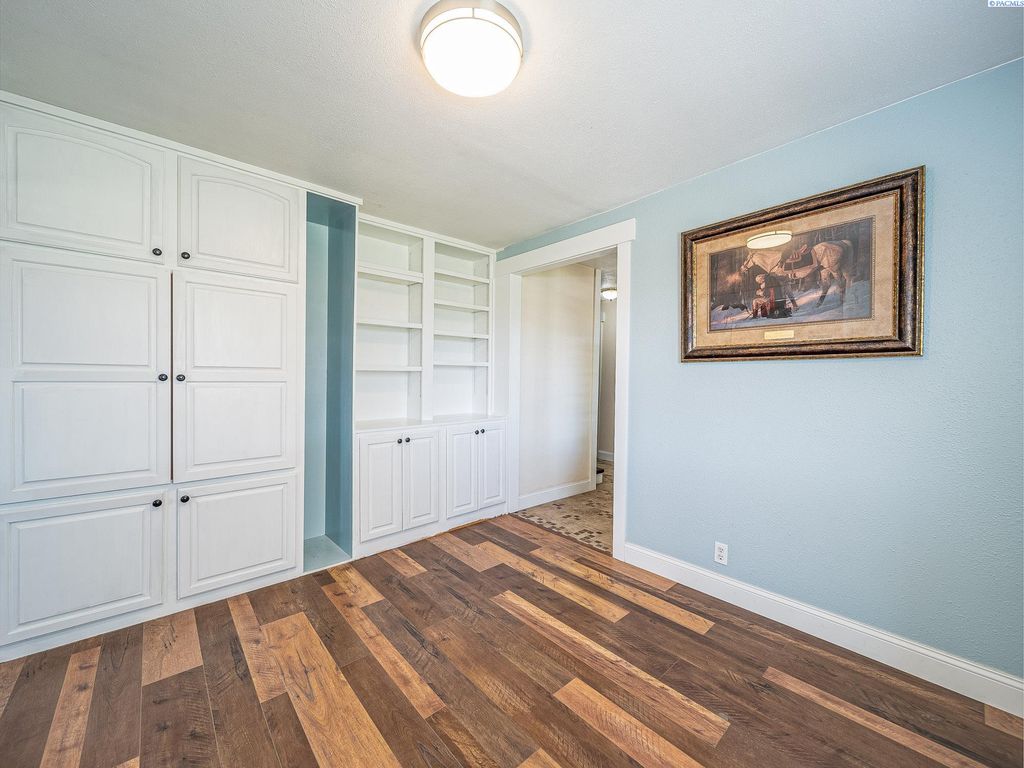 Photo of 230 Krough Road, Prosser, WA 99350 (MLS # 290553)