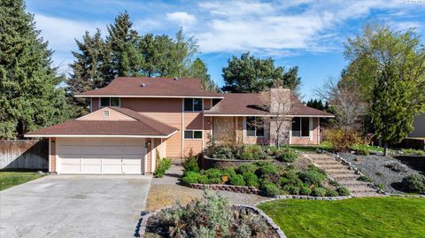 Photo of 120 Macarthur Street, Richland, WA 99354 (MLS # 291870)