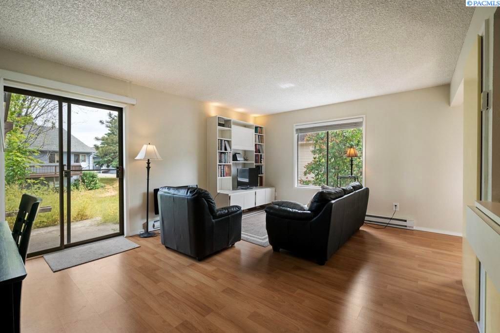 Photo of 600 SW Crestview St #22 St, Pullman, WA 99163 (MLS # 284719)