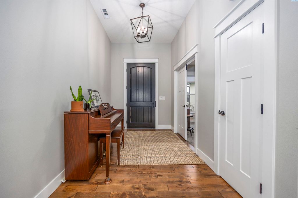 Photo of 12403 Clark Fork Road, Pasco, WA 99301 (MLS # 289934)